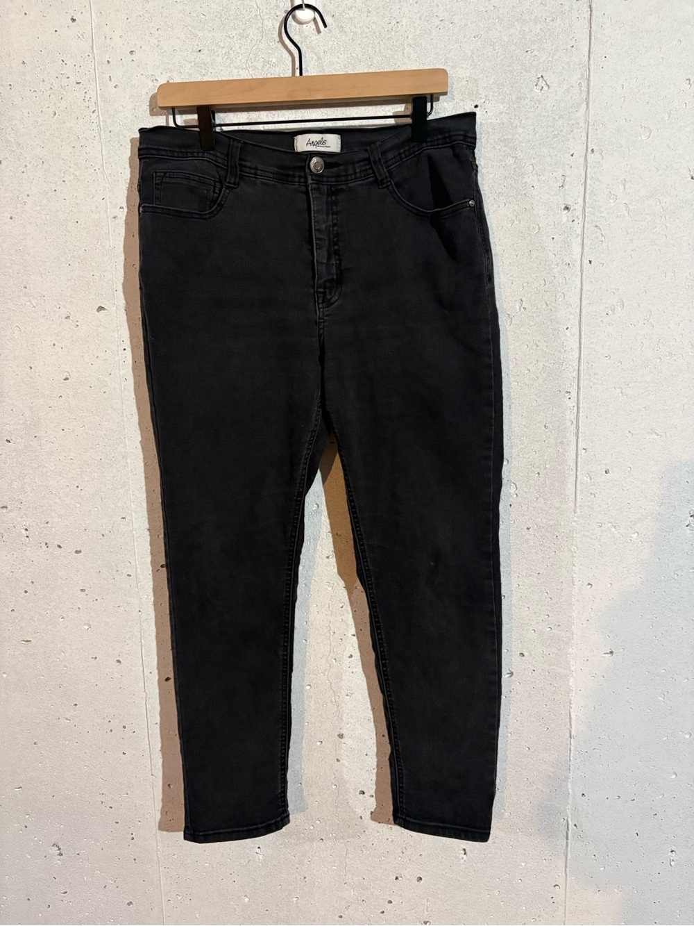 Angels Forever Young Slim Straight Jeans | Size: 14